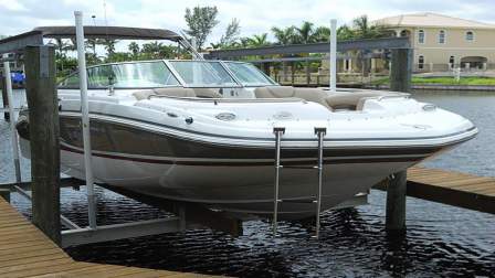 Hurricane Sundeck 2400 - Deck Boat