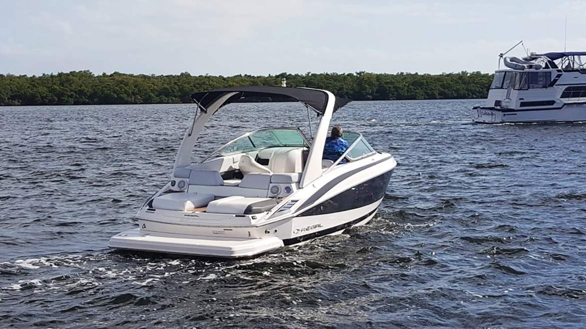 Regal 25 Fastrac - Bowrider